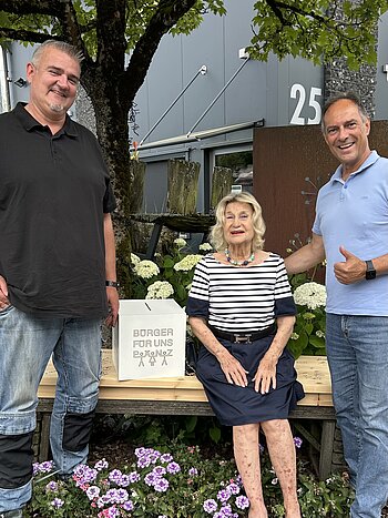 Bild der Spendenübergabe